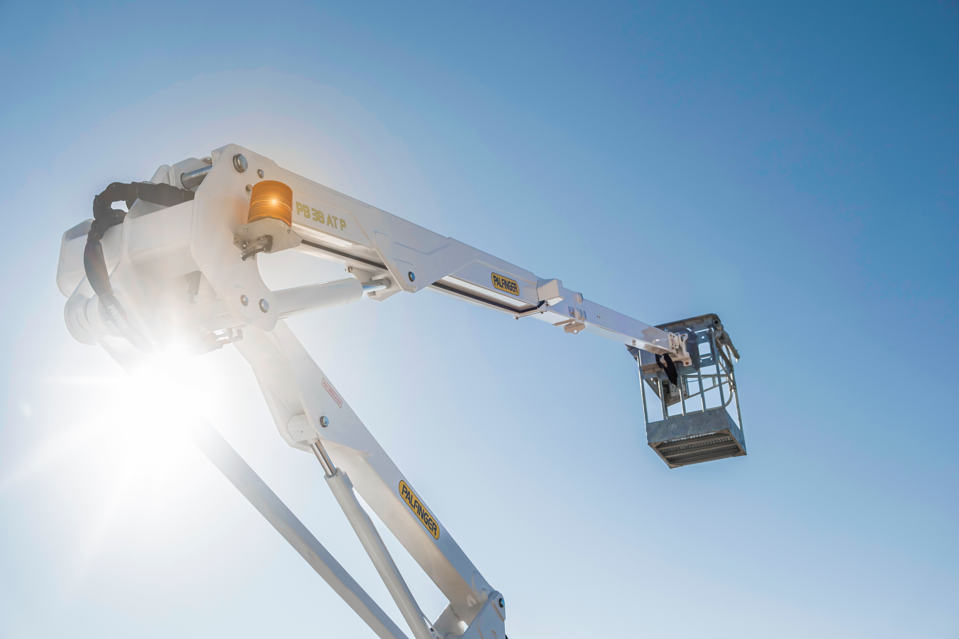 PALFINGER Expands Bucket Truck Portfolio with New Cable Placer